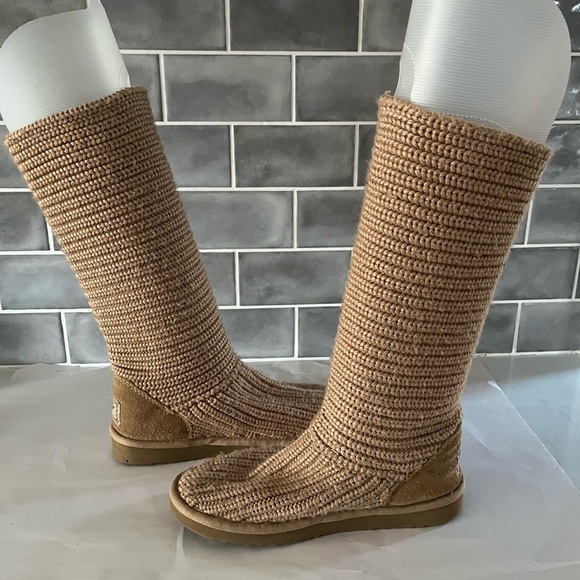 UGG Classic Tan Knit Crochet Winter Cozy Boot Size 6 Shearling Insole Neutral - Picture 5 of 9